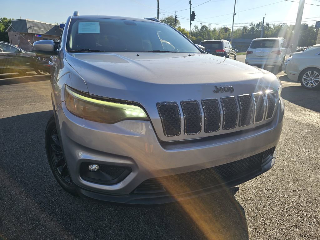 Used 2019 Jeep Cherokee Latitude w/ Popular Appearance Group image 4