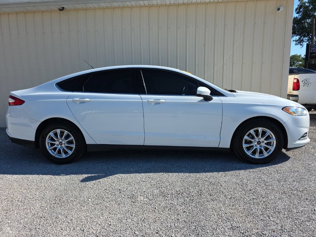 Used 2016 Ford Fusion S FWD image 3