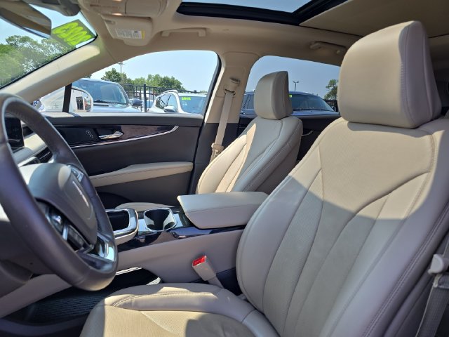 Used 2023 Lincoln Nautilus Reserve w/ Luxury Package AWD/4WD image 5