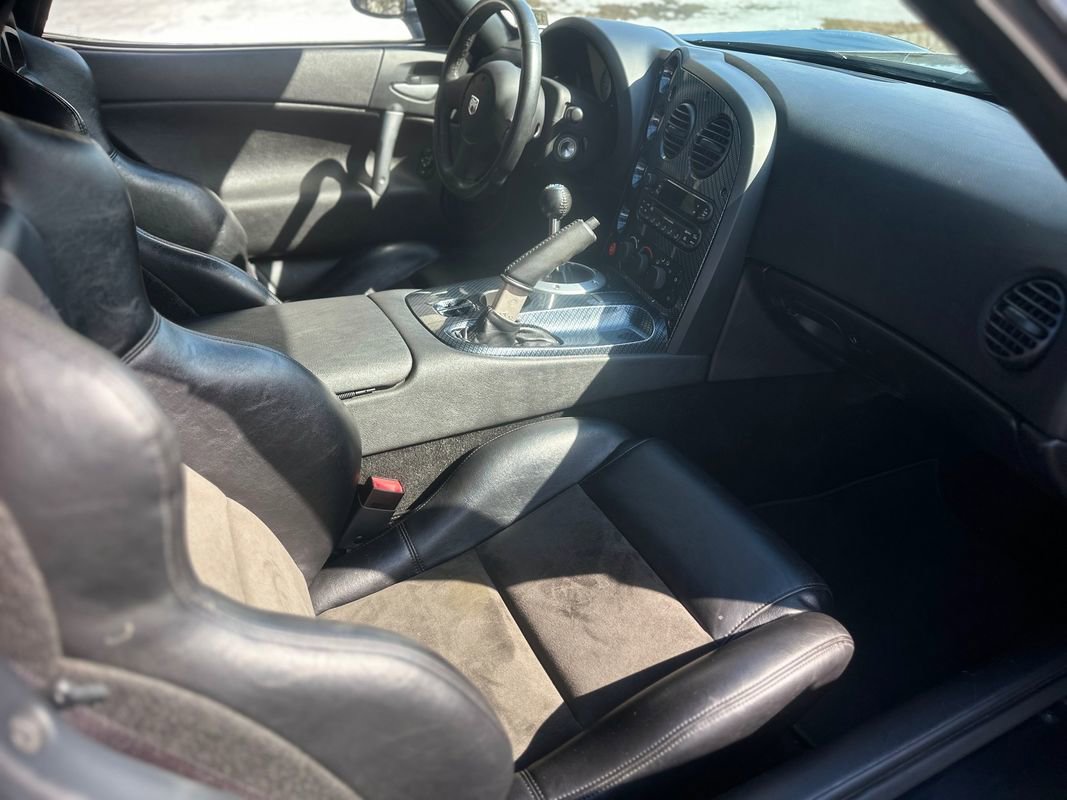 Used 2006 Dodge Viper SRT-10 RWD image 23