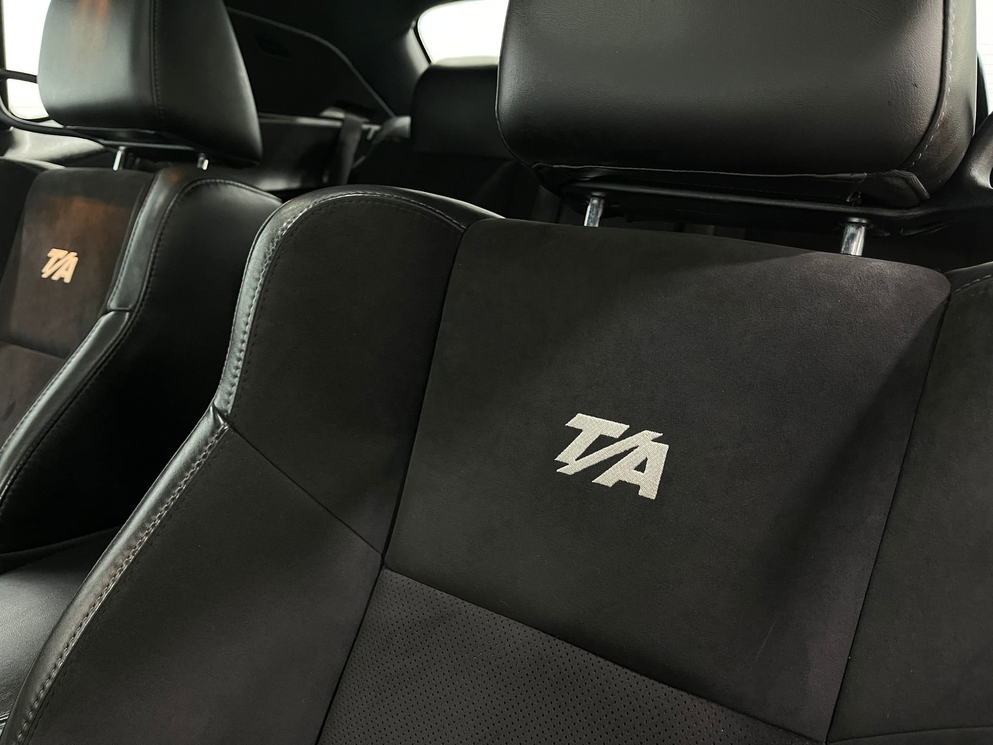 Used 2020 Dodge Challenger R/T w/ T/A Package image 18