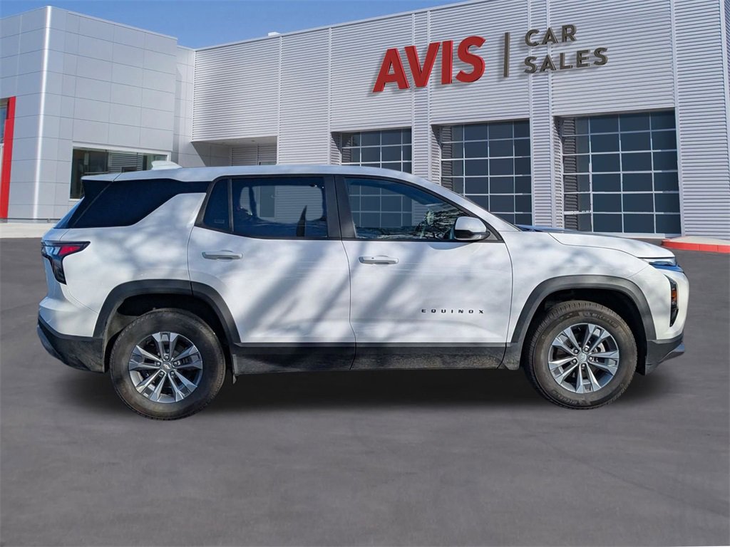 Used 2025 Chevrolet Equinox LT image 9
