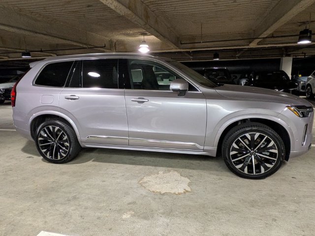 New 2026 Volvo XC90 T8 Ultra w/ Protection Package AWD/4WD image 2