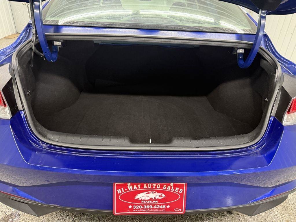 Used 2023 Hyundai Elantra SEL w/ Convenience Package image 21