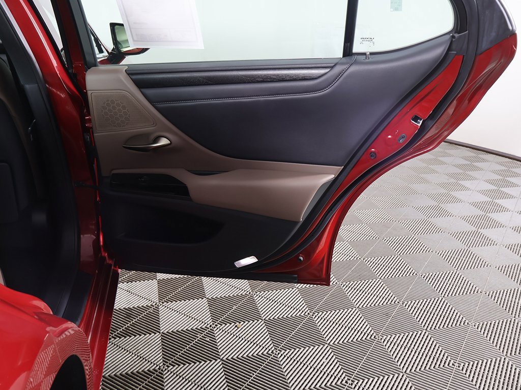 Used 2022 Lexus ES 350 w/ Premium Package image 27