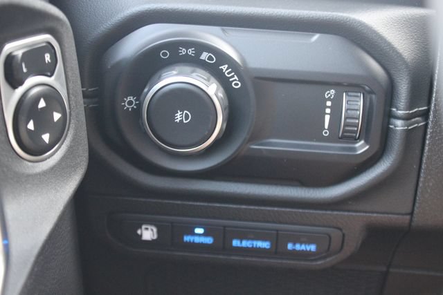 Used 2024 Jeep Wrangler High Altitude AWD/4WD image 19