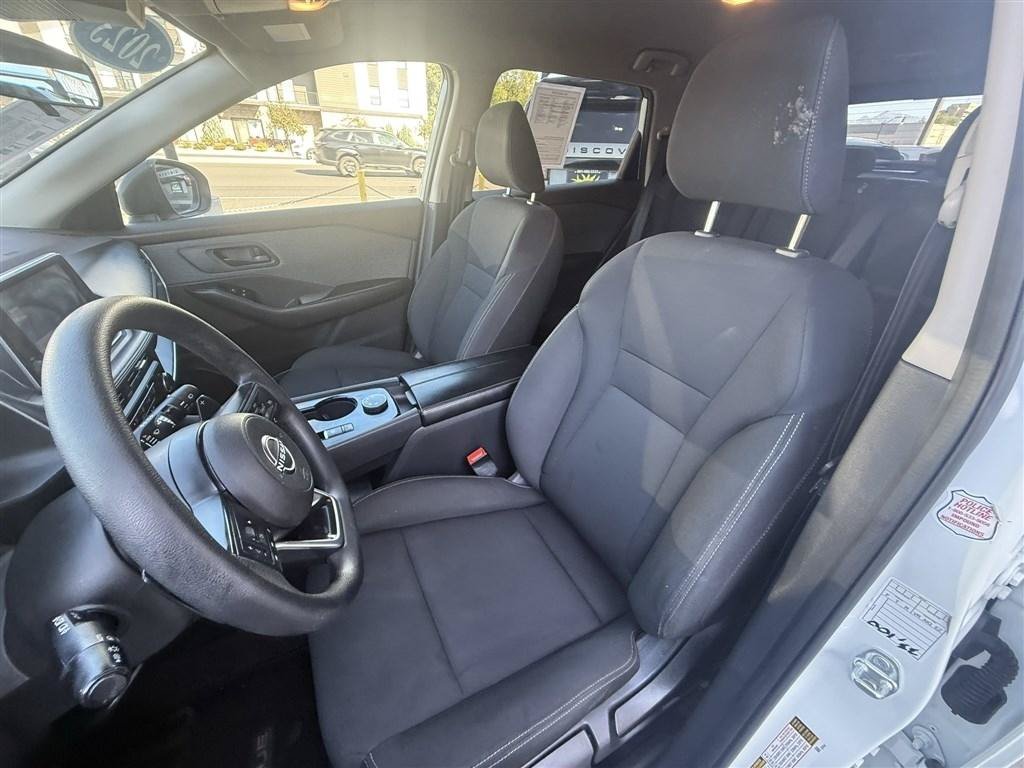 Used 2023 Nissan Rogue S AWD/4WD image 18