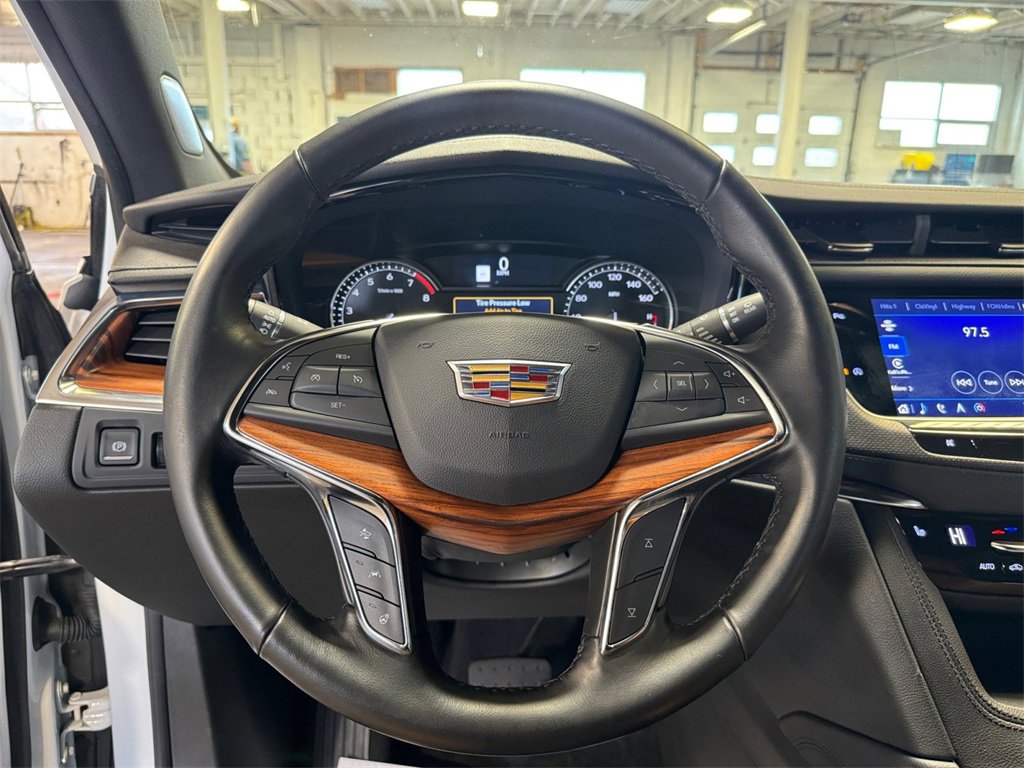 Used 2021 Cadillac XT5 Premium Luxury image 15