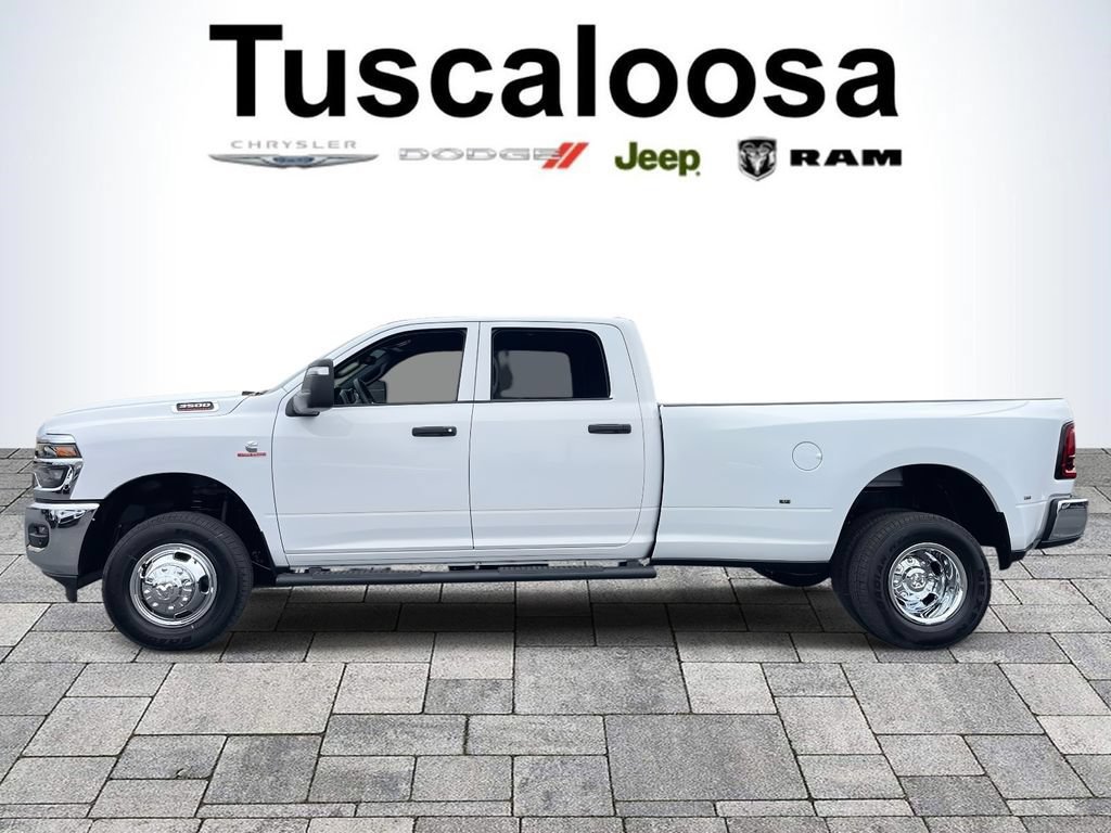 New 2026 RAM 3500 Tradesman AWD/4WD image 4