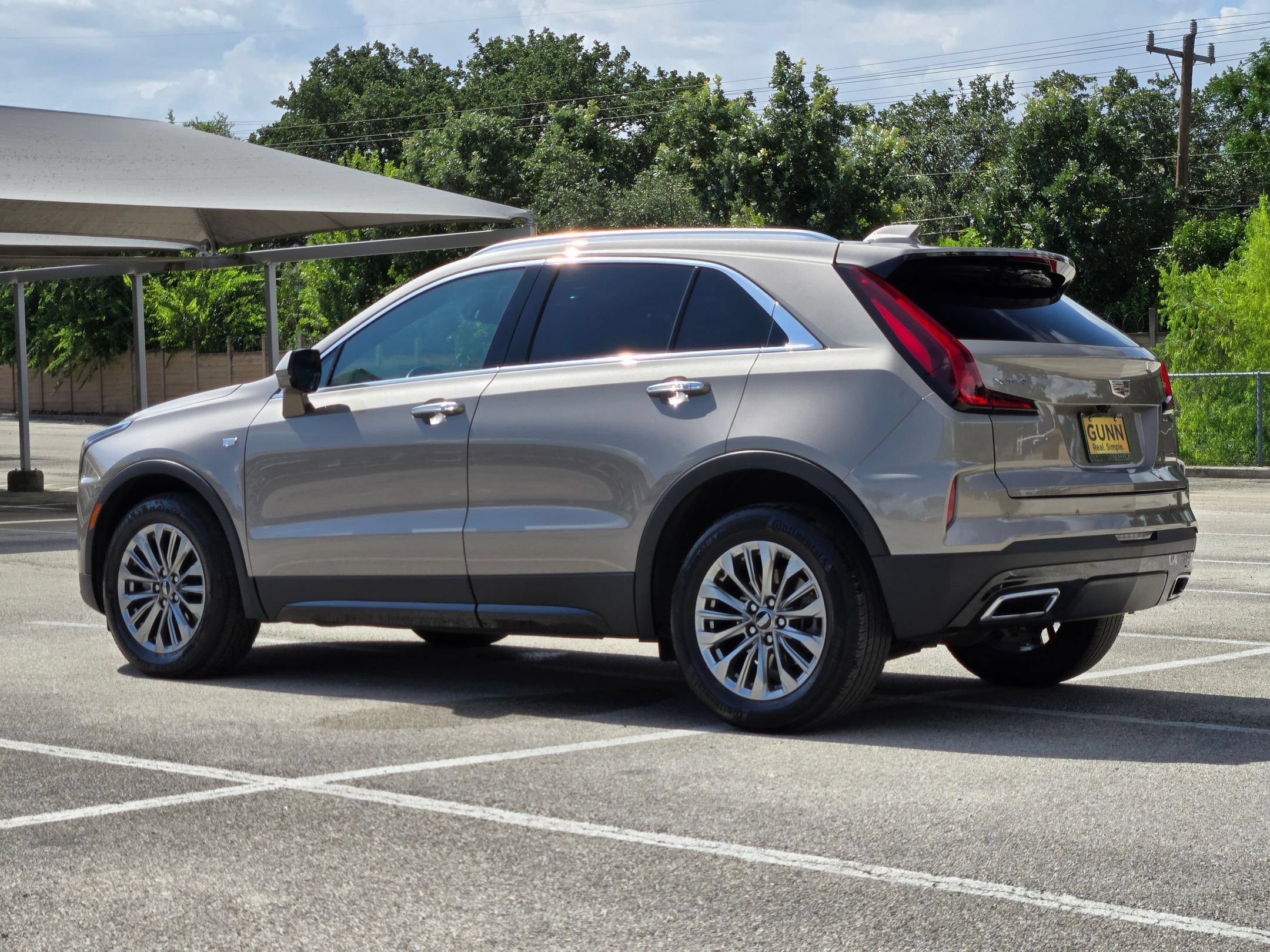 Used 2024 Cadillac XT4 Premium Luxury FWD image 6