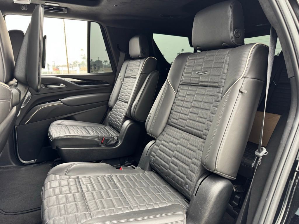 Used 2024 Cadillac Escalade V w/ LPO, ONYX Package image 11