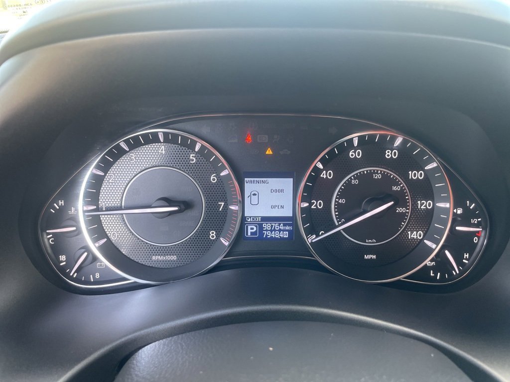 Used 2020 Nissan Armada SL image 28