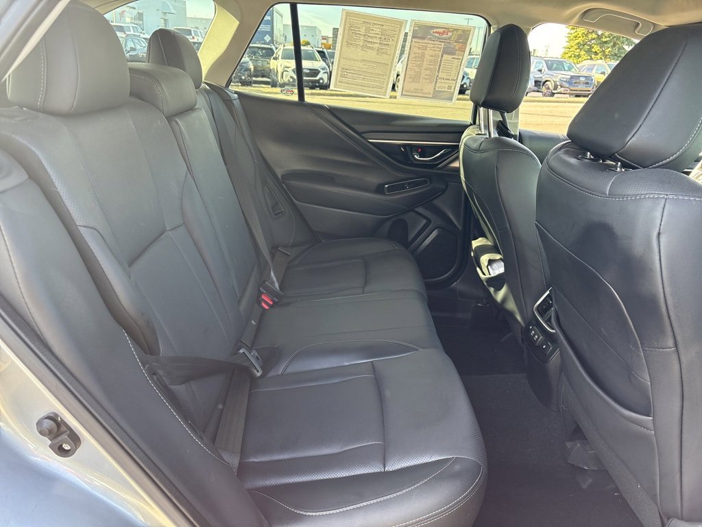 Used 2022 Subaru Outback Limited w/ Popular Package #2 image 11