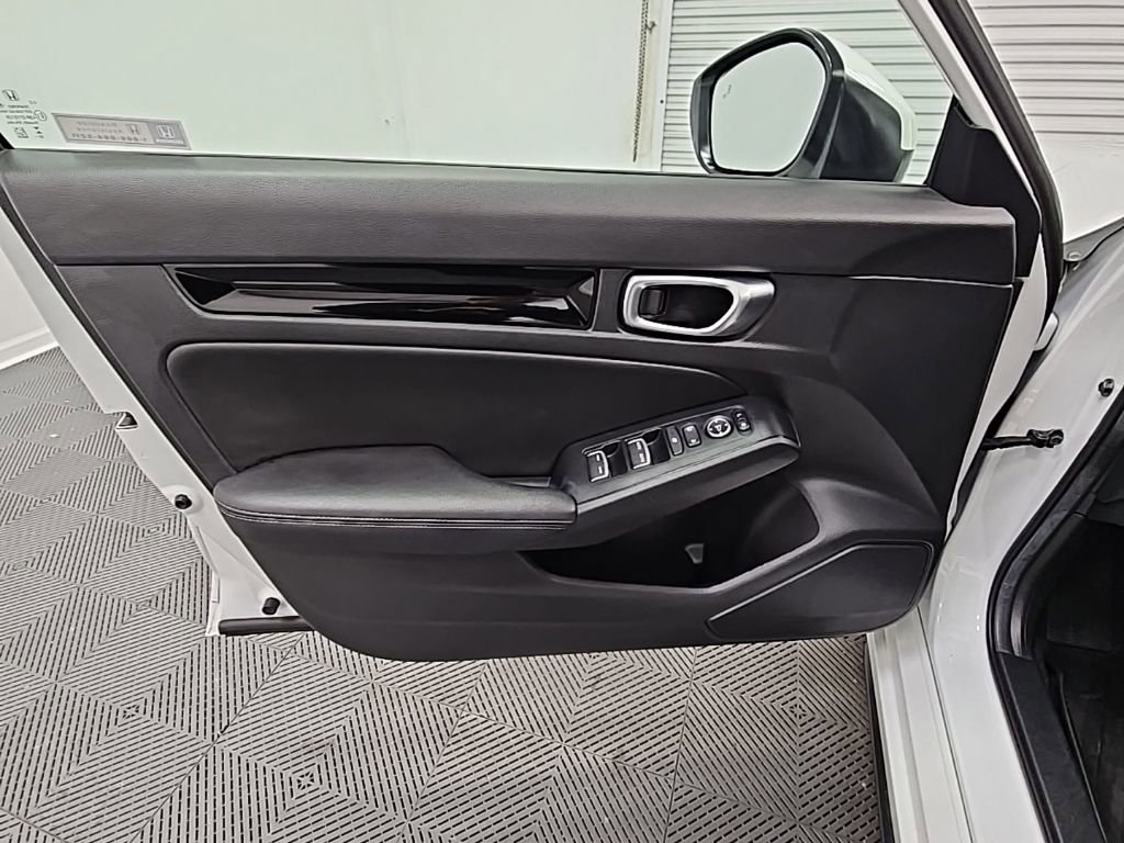 Used 2024 Honda Civic EX-L image 28