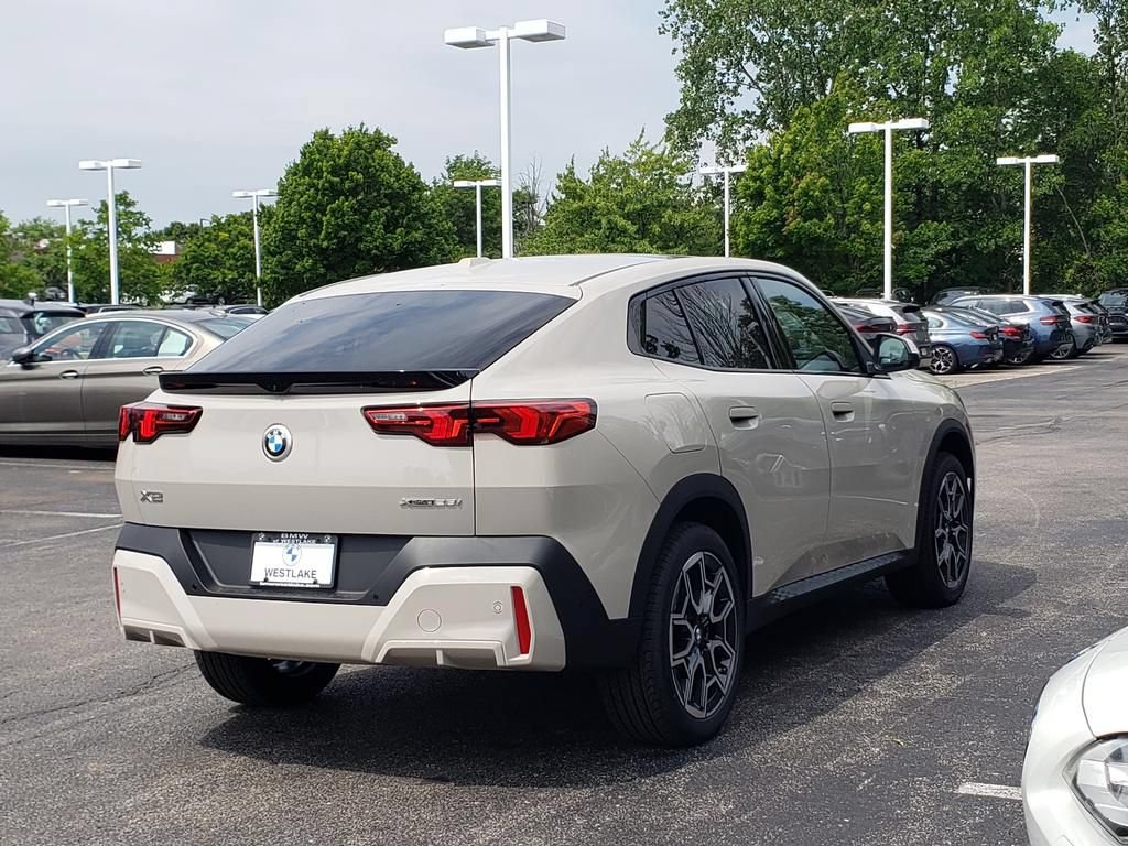 New 2026 BMW X2 xDrive28i w/ Technology Package AWD/4WD image 4