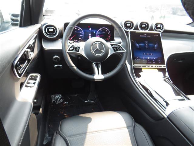 Used 2026 Mercedes-Benz GLC 300 4MATIC image 10