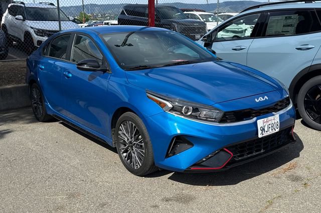 Certified 2023 Kia Forte GT-Line image 2