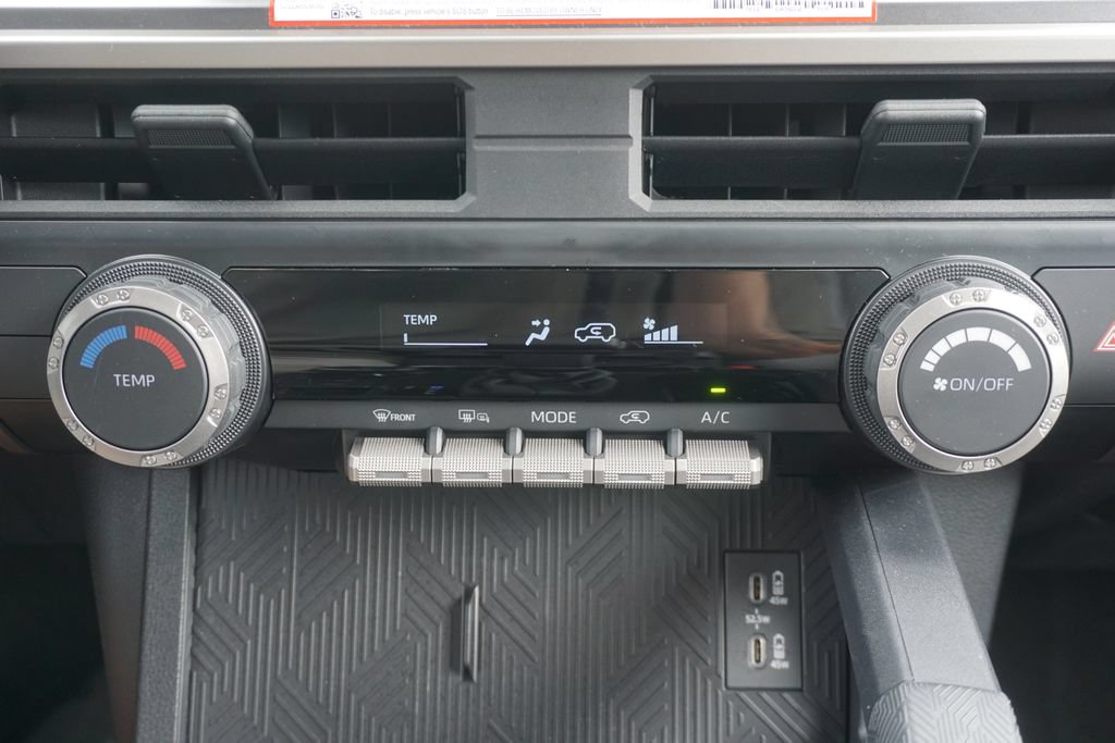 Used 2025 Toyota 4Runner SR5 AWD/4WD image 11