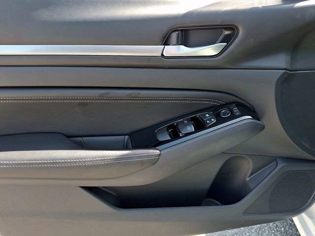 Used 2021 Nissan Altima 2.5 SL FWD image 12