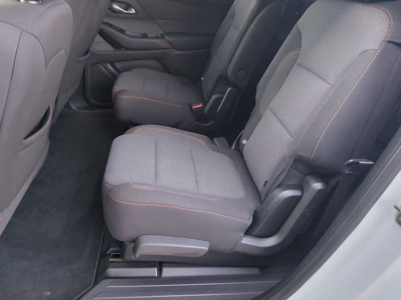 Used 2021 Chevrolet Traverse LT AWD/4WD image 17