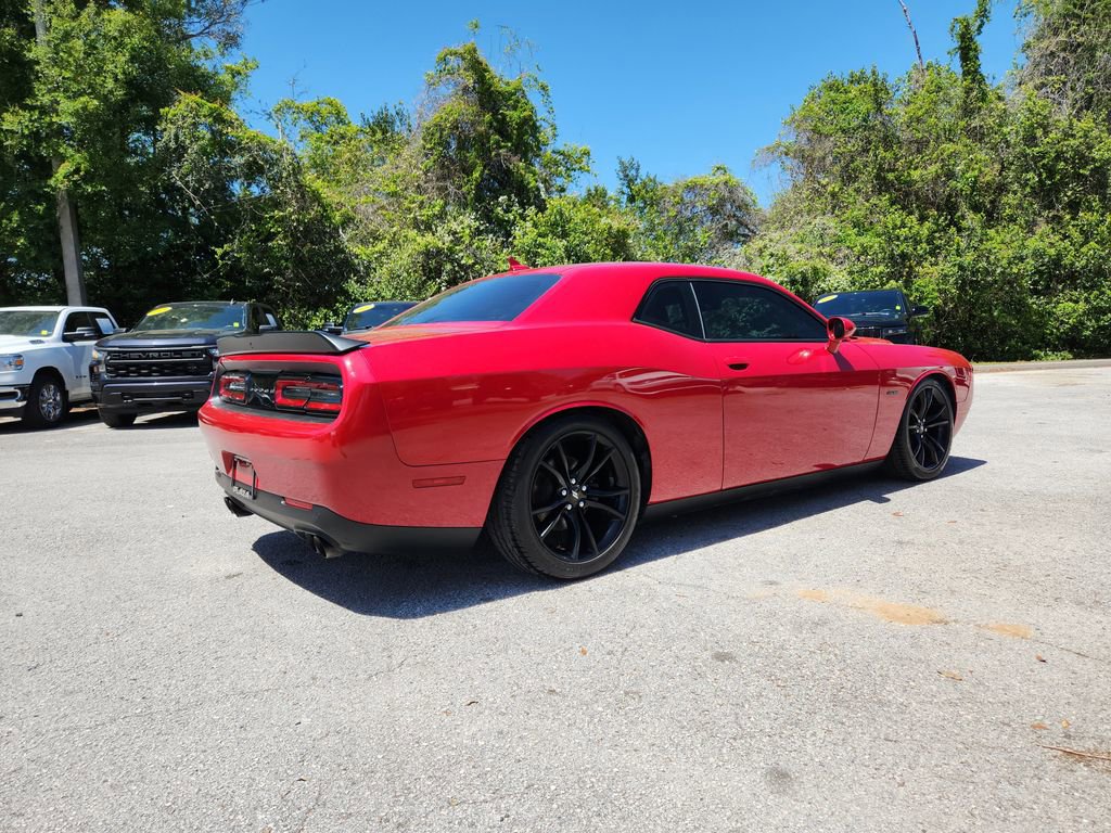Certified 2017 Dodge Challenger R/T w/ Blacktop Package RWD image 4