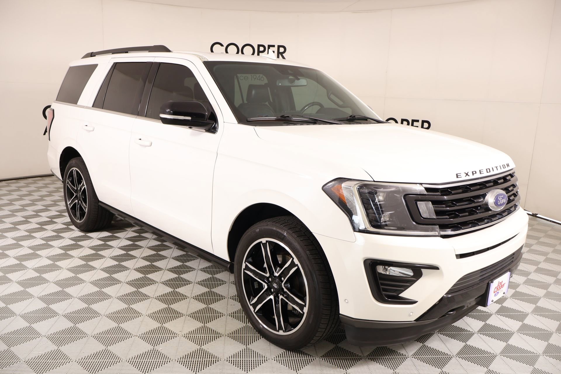 Used 2020 Ford Expedition Limited w/ Equipment Group 303A AWD/4WD image 1