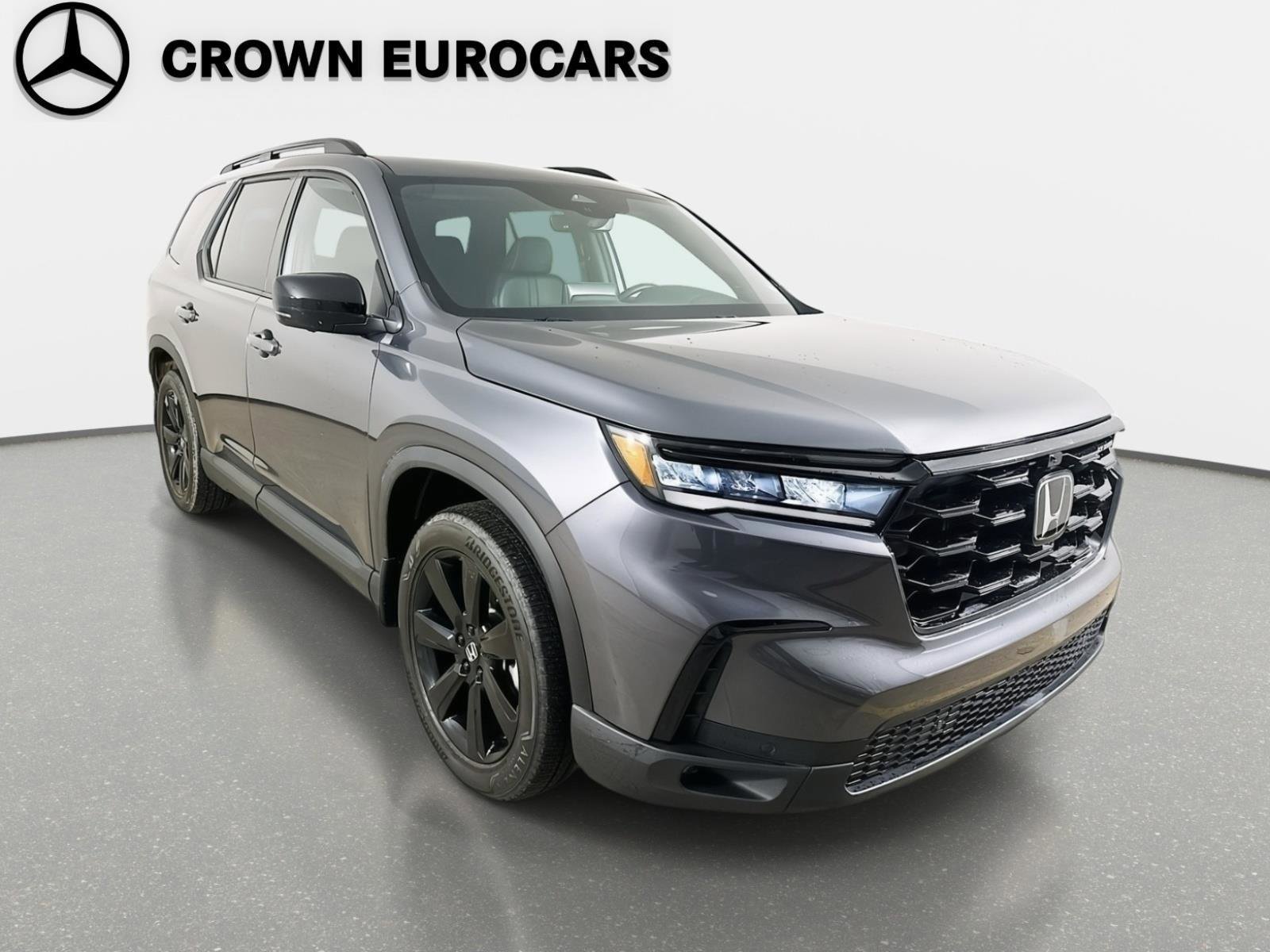 Used 2025 Honda Pilot Black Edition image 4