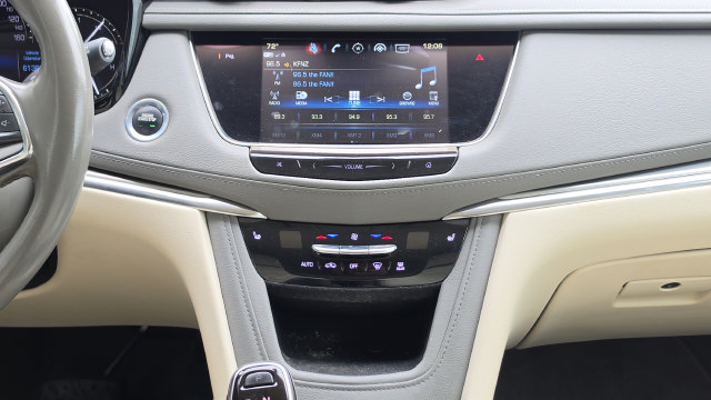 Used 2019 Cadillac XT5 Luxury AWD/4WD image 9