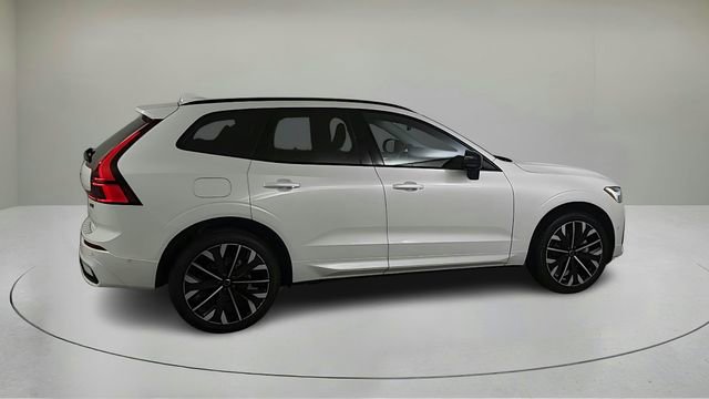 Certified 2026 Volvo XC60 B5 Ultra w/ Protection Package Premier AWD/4WD image 3