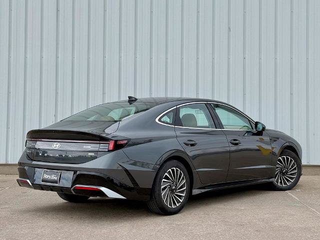 Used 2024 Hyundai Sonata Limited FWD image 6