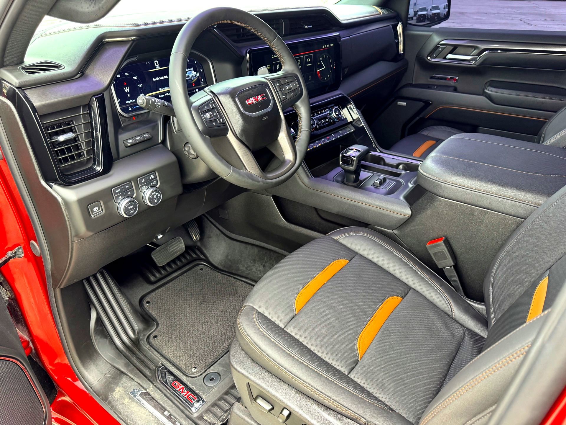 Used 2024 GMC Sierra 1500 AT4 w/ Technology Package AWD/4WD image 12
