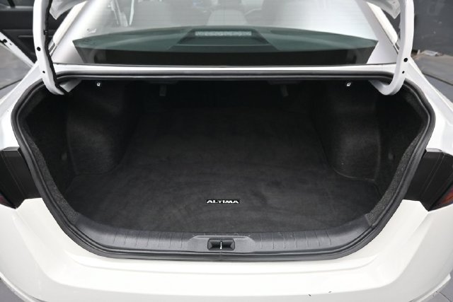 Used 2025 Nissan Altima 2.5 SV FWD image 26