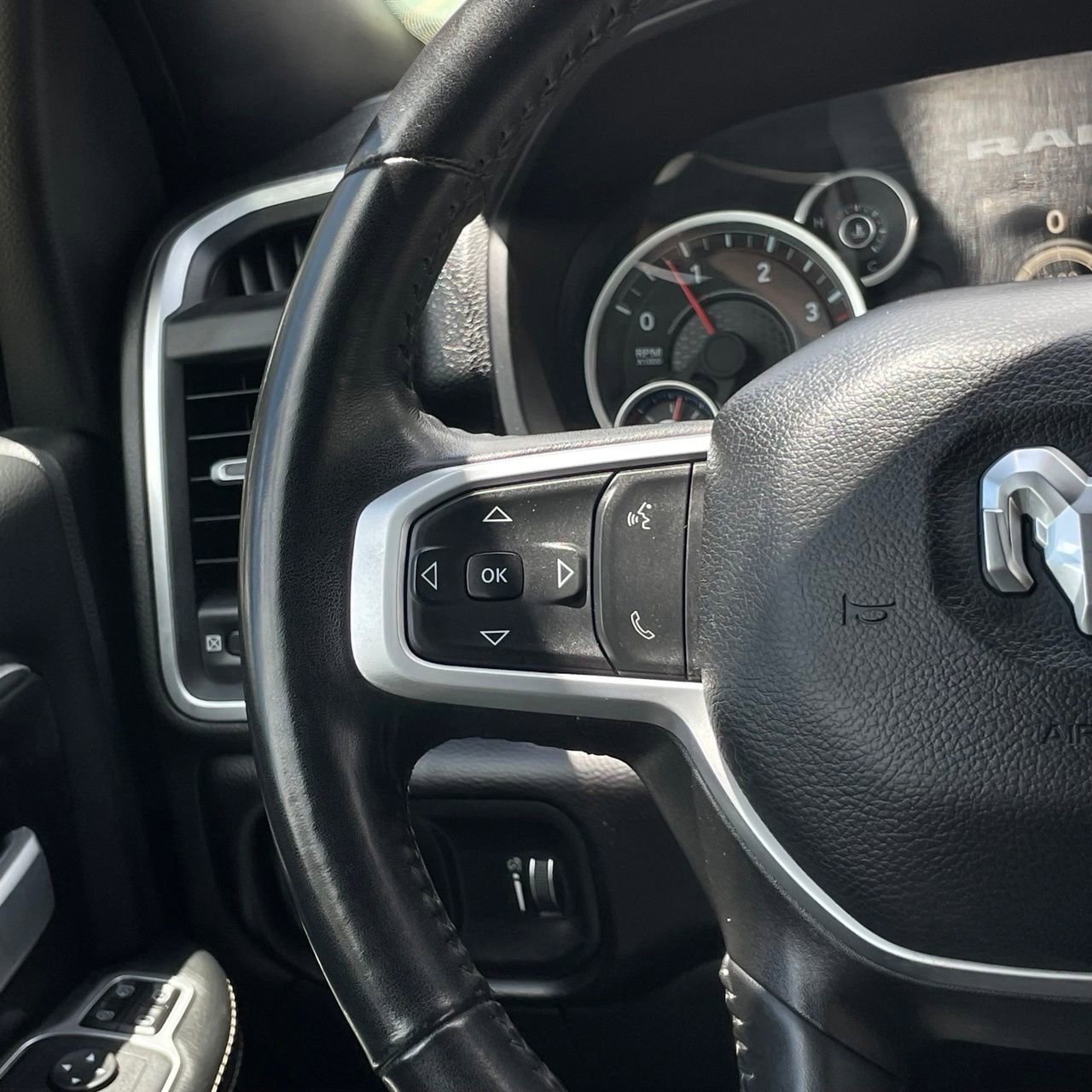 Used 2024 RAM 3500 Big Horn AWD/4WD image 14