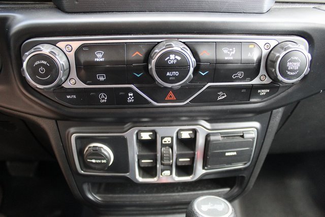 Used 2020 Jeep Wrangler Unlimited Sahara image 14