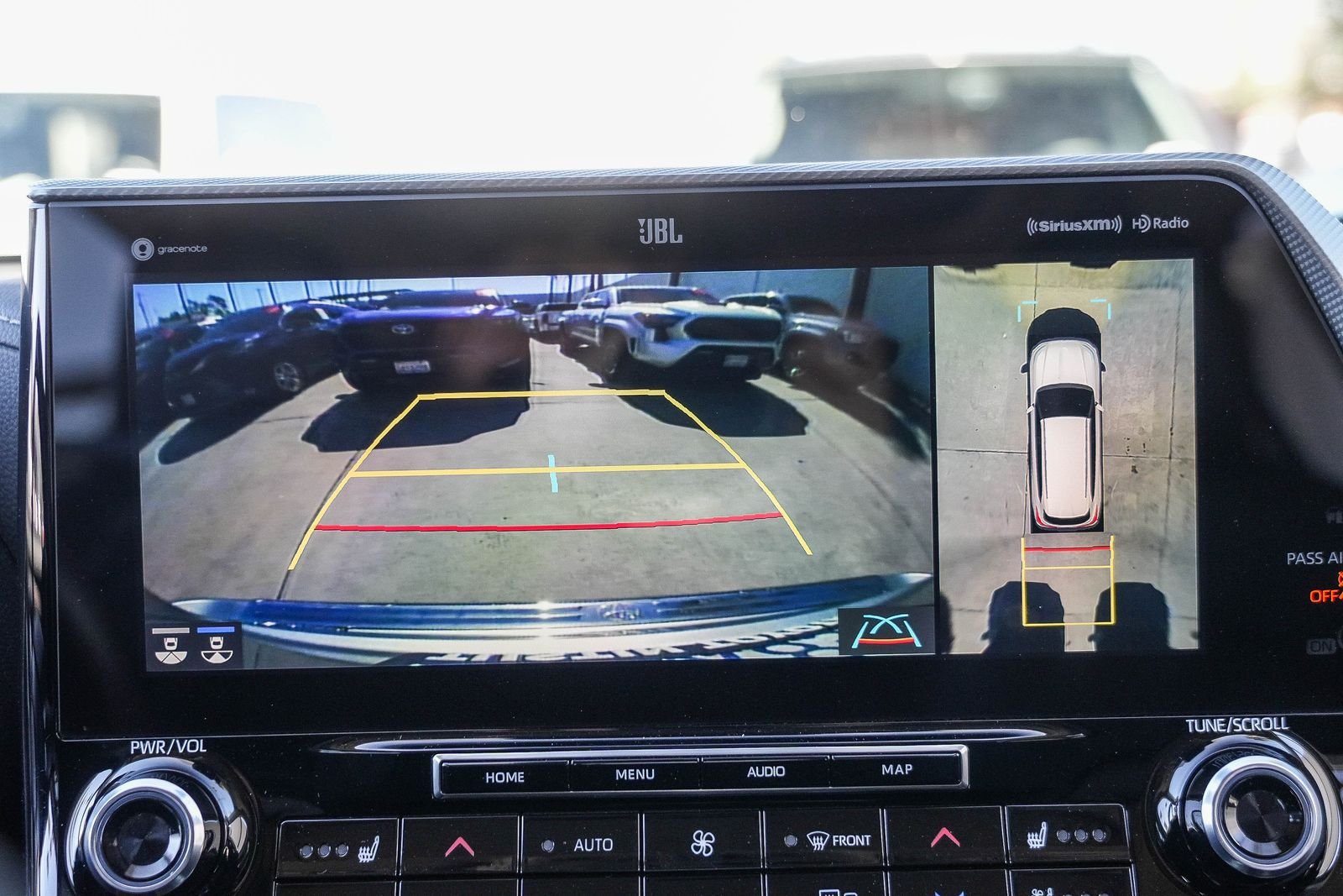 Used 2021 Toyota Highlander Platinum AWD/4WD image 25