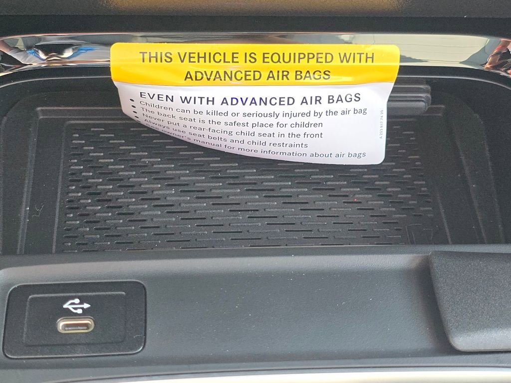 New 2026 Mercedes-Benz GLB 35 AMG 4MATIC image 32