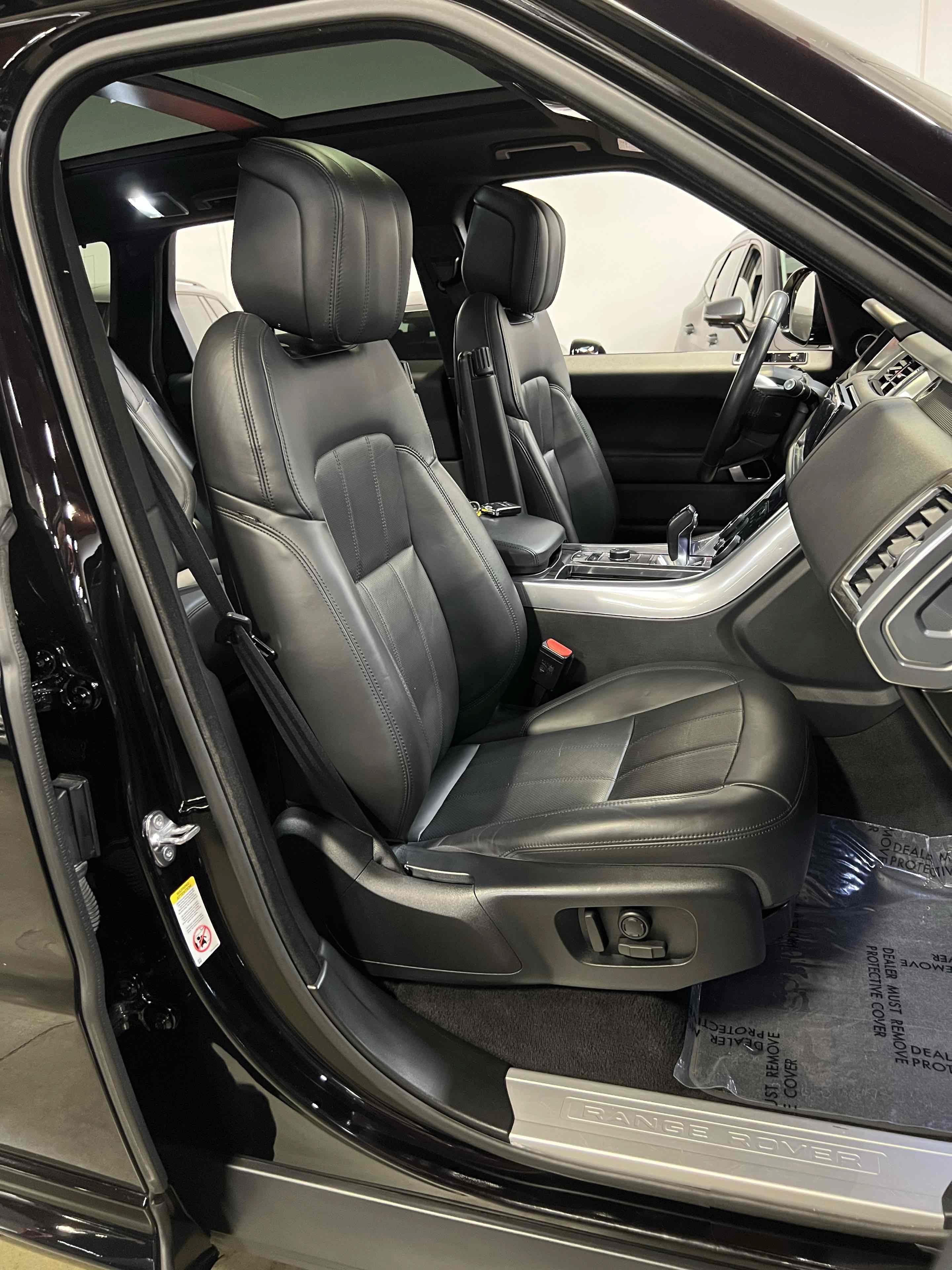 Used 2019 Land Rover Range Rover Sport HSE AWD/4WD image 38