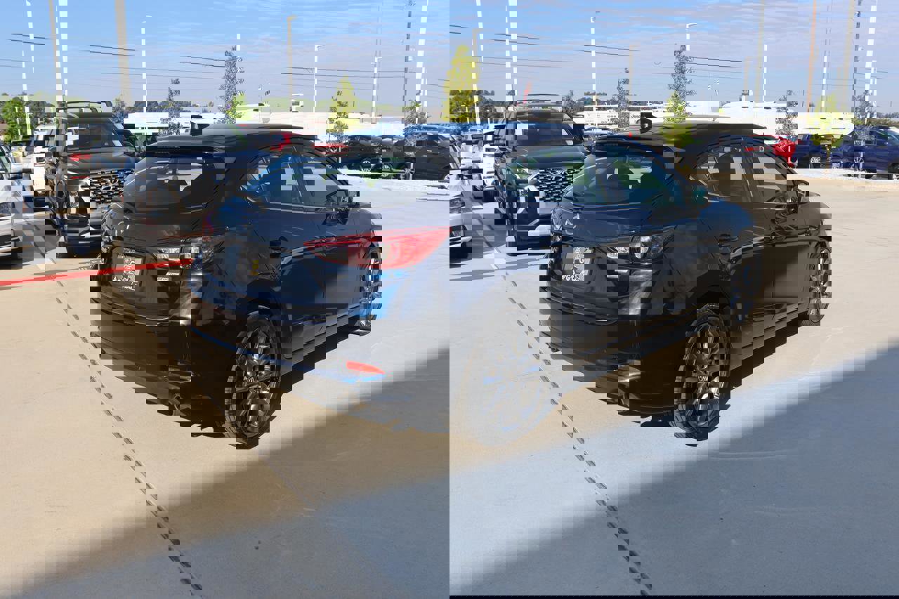 Used 2018 MAZDA MAZDA3 Touring image 5