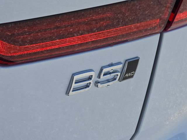 New 2026 Volvo XC60 B5 Plus w/ Protection Package Premier AWD/4WD image 9