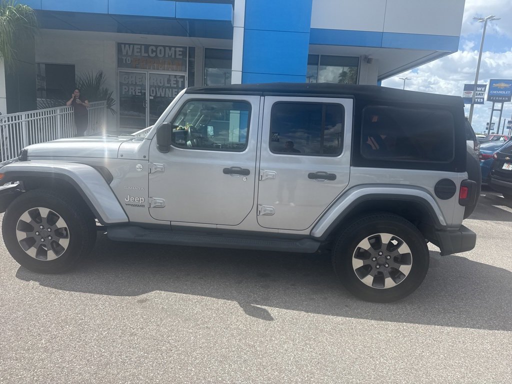 Used 2018 Jeep Wrangler Unlimited Sahara image 5