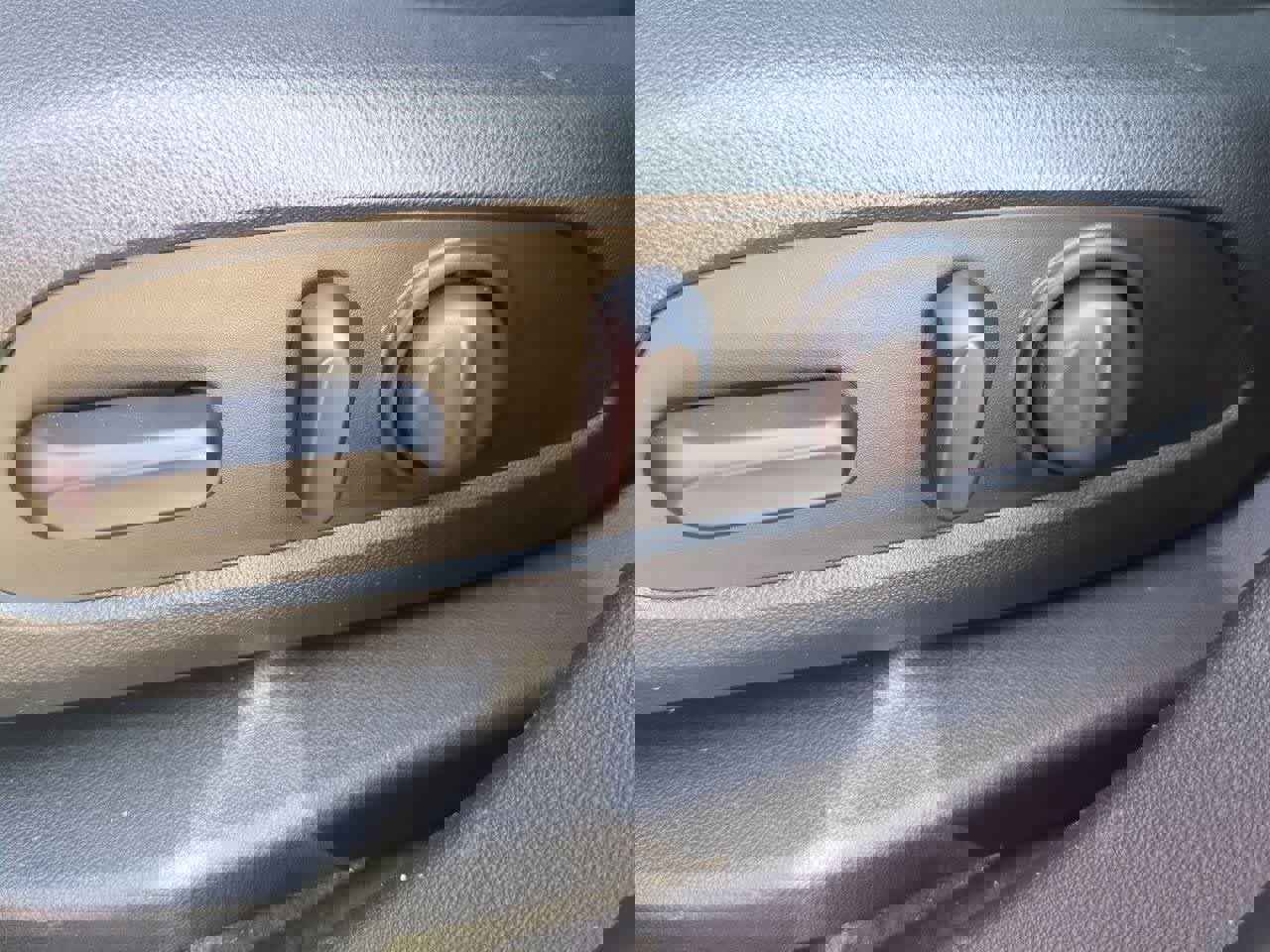 Used 2019 GMC Acadia SLT image 16