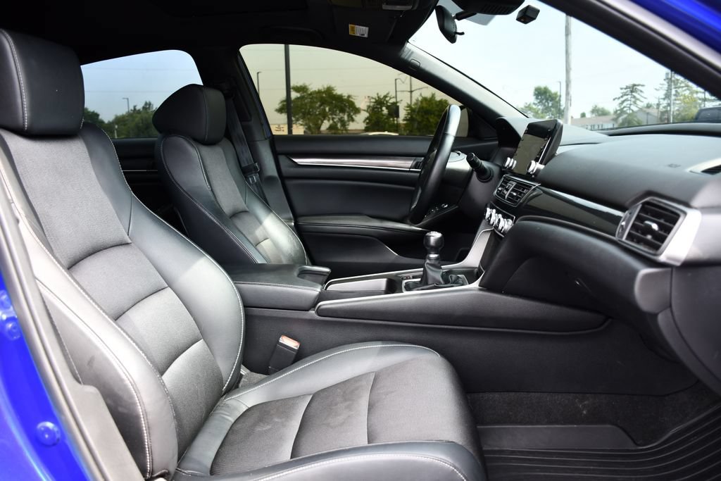 Used 2018 Honda Accord Sport image 32
