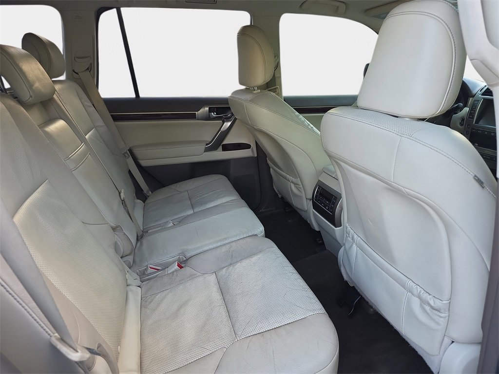 Used 2015 Lexus GX 460 image 11