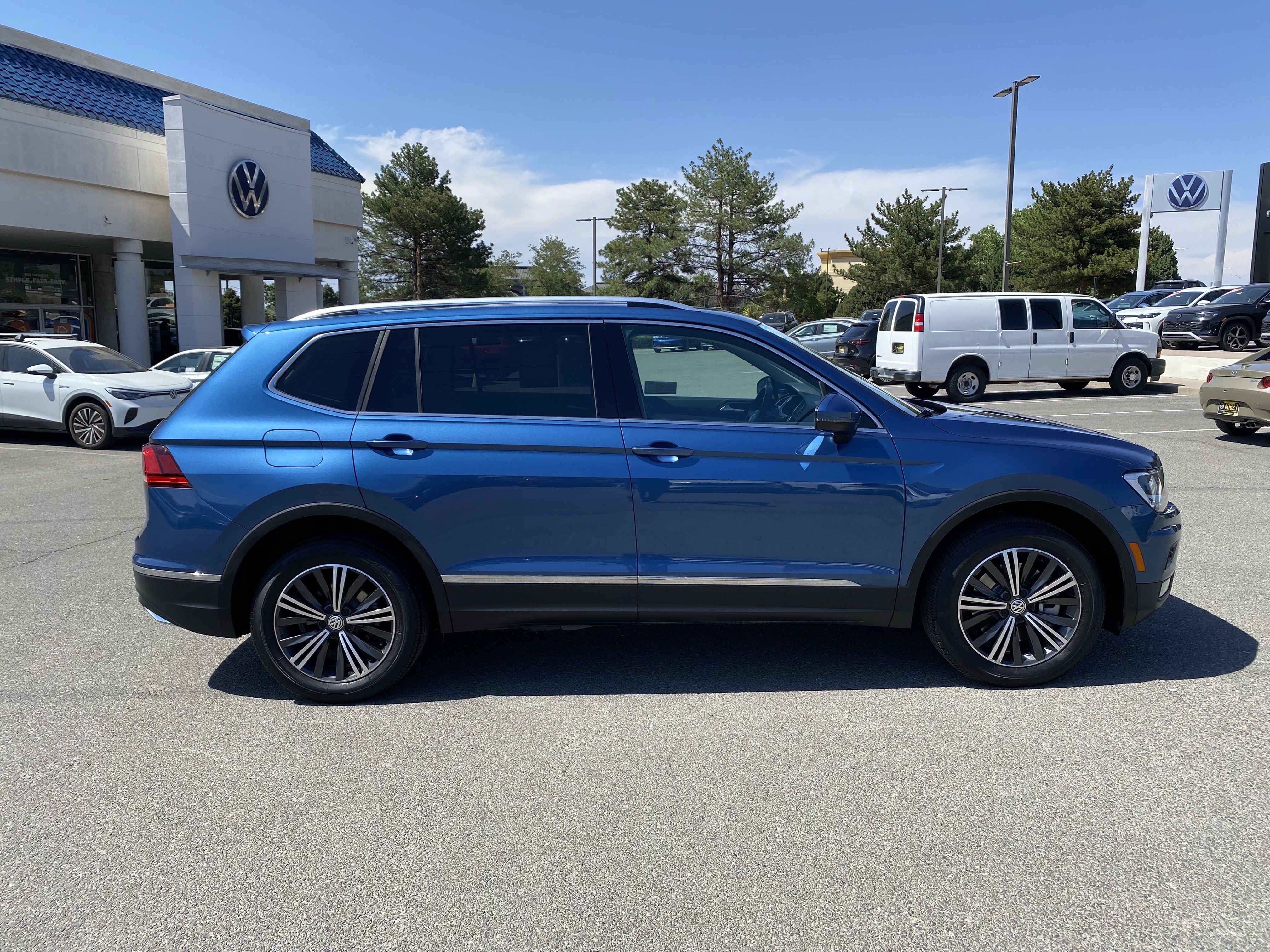 Used 2019 Volkswagen Tiguan SEL AWD/4WD image 55