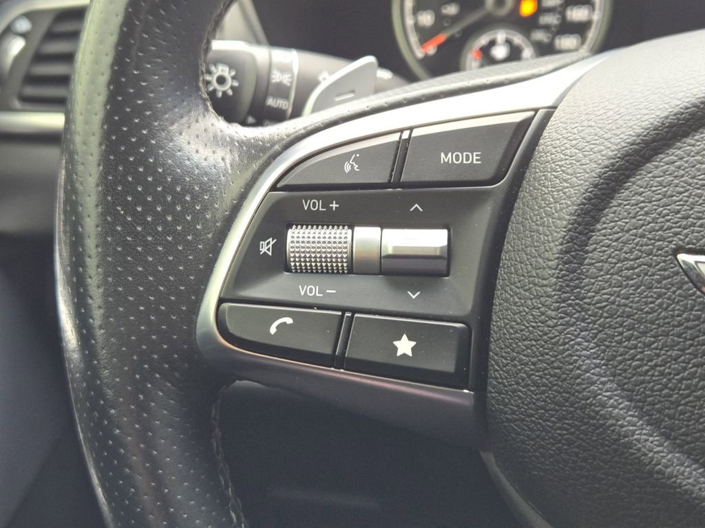 Used 2022 Genesis G70 3.3T RWD image 23