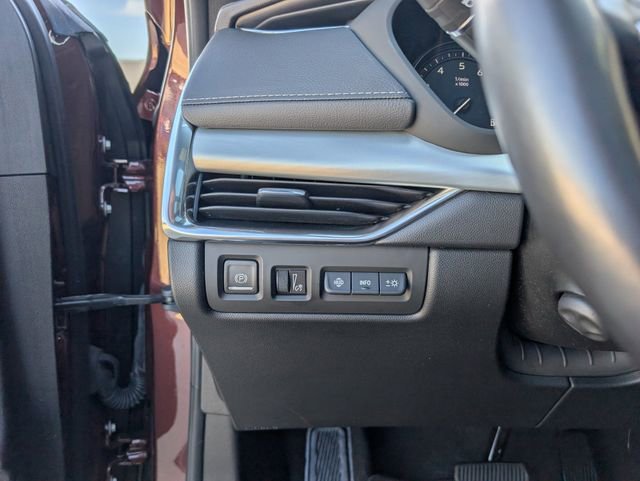 Used 2023 Cadillac XT4 Premium Luxury w/ Technology Package image 11