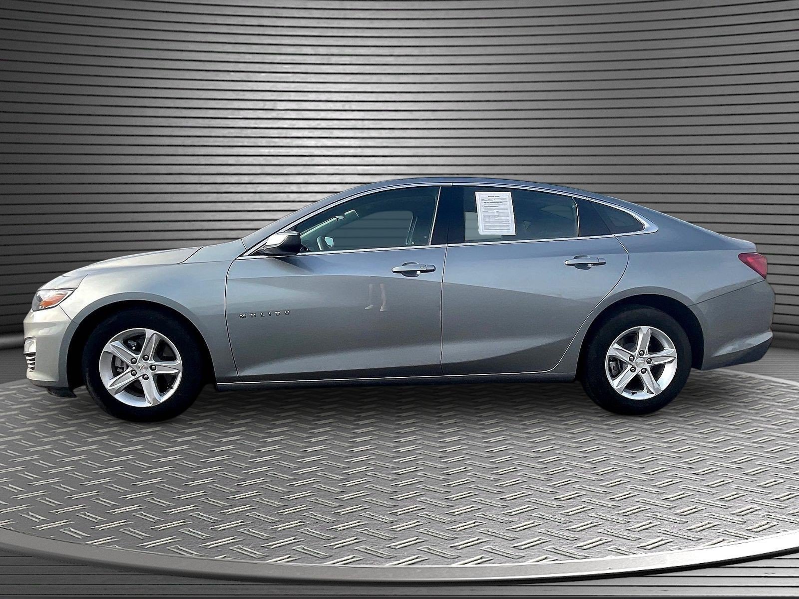Used 2024 Chevrolet Malibu LT FWD image 4