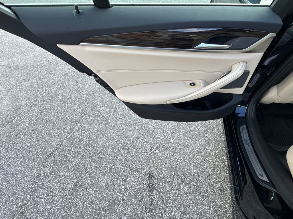 Used 2023 BMW 530i xDrive w/ Premium Package image 22