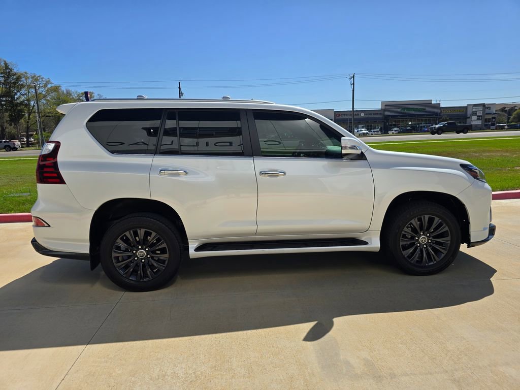Used 2022 Lexus GX 460 Premium w/ Accessory Package AWD/4WD image 6