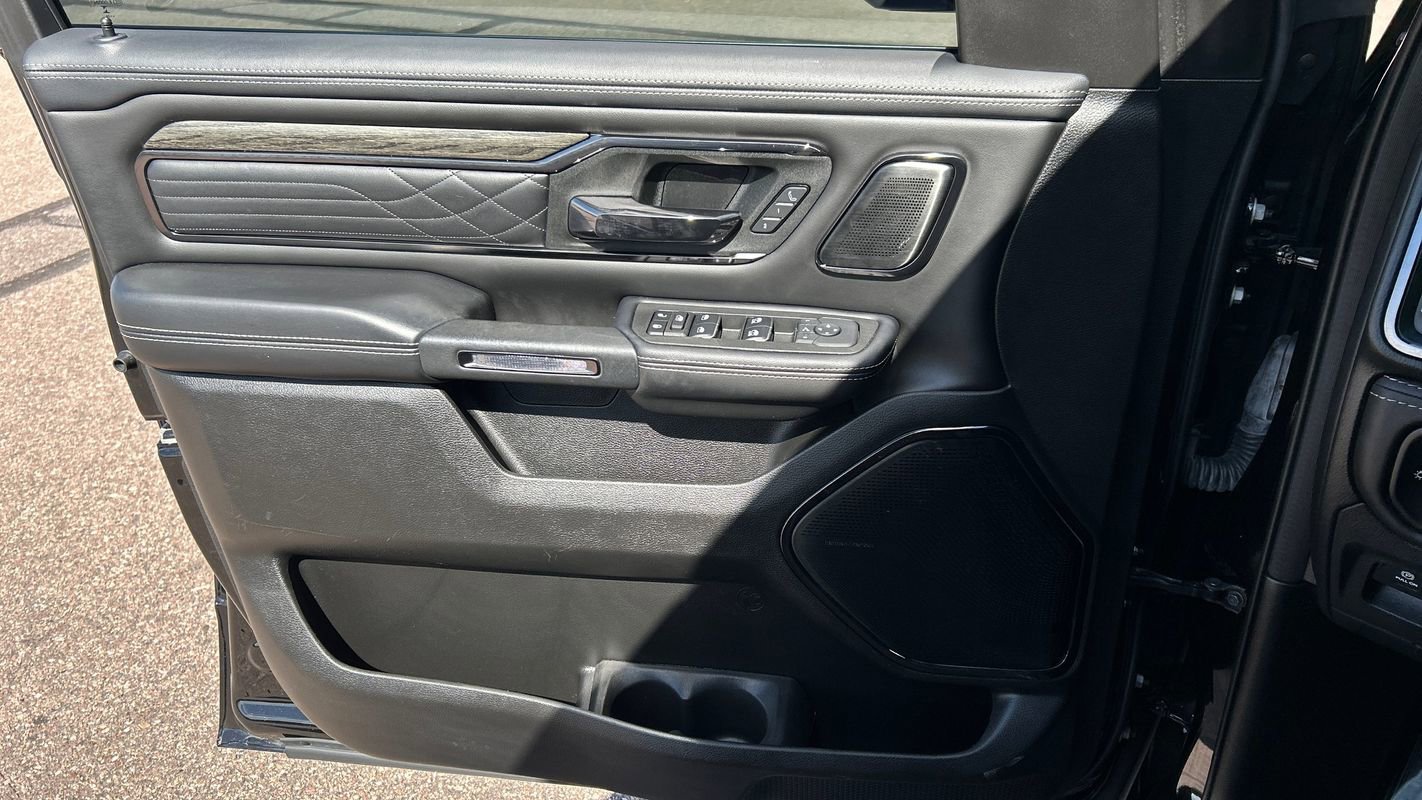 Used 2025 RAM 1500 Limited AWD/4WD image 23